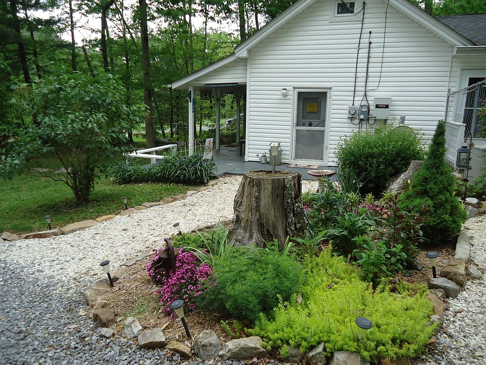 2nd image of 16337 Bloomery Pike