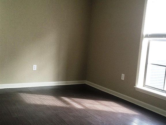 5th image of 10306 W Winston Ave #1