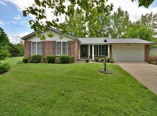 15428 Eaglepass Dr, Chesterfield, MO 63017