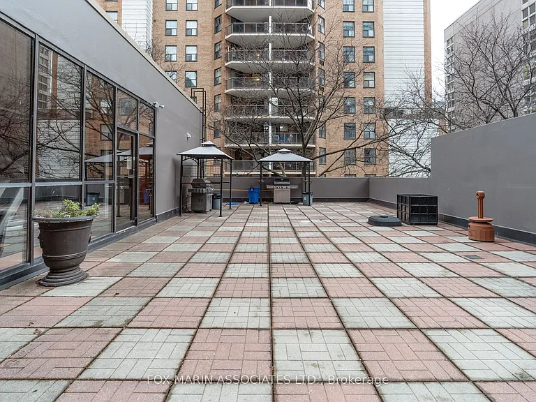 256 Jarvis St #10D — Photo 37