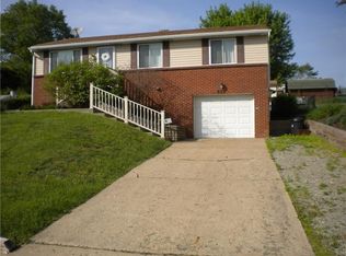 521 Oak Ave, Elizabeth, PA