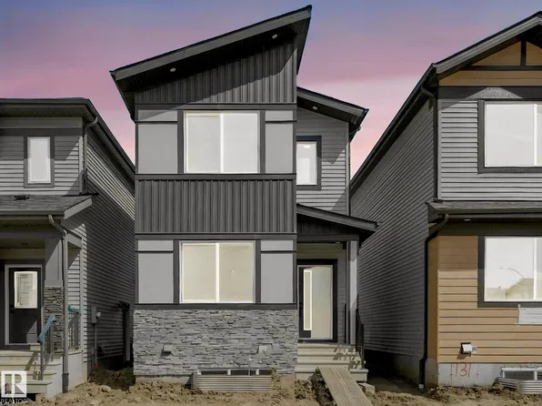 735 30th St NW, Edmonton, AB T6T 2H1