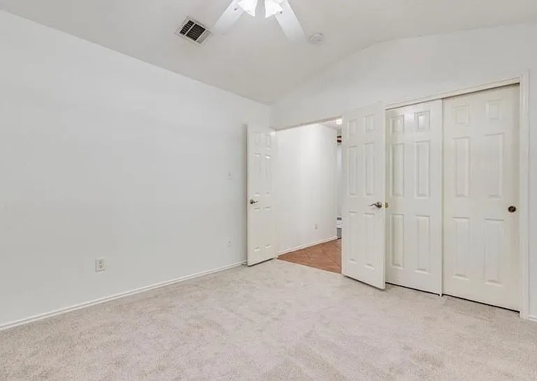 158 Hogan — Photo 17