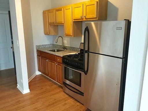 2nd image of 5901 N Kenmore Ave #1