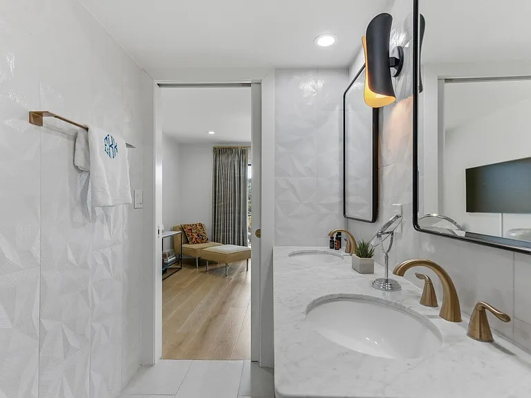1821 Westlake Dr #105 — Photo 17