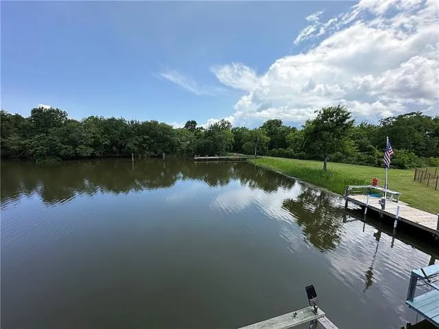 13 Lake Breeze Dr — Photo 28