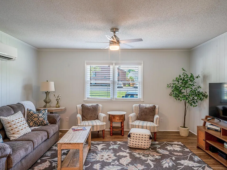 128 Maple Cir