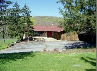 2205 California Rd, Morgantown, PA 19543