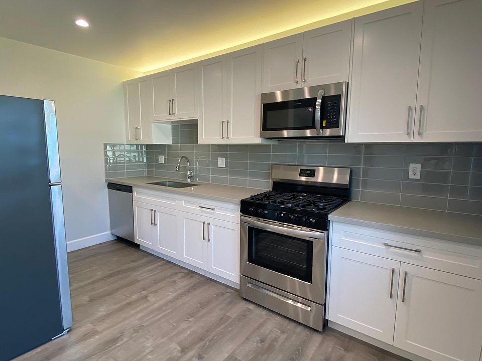 1st image of 6326 Vinevale Ave #E
