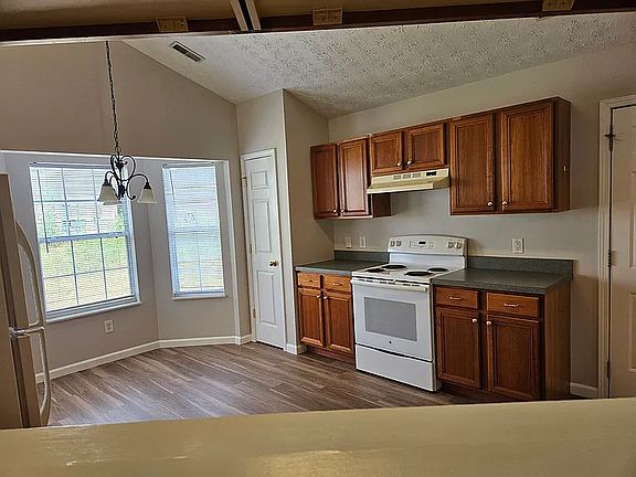 5th image of 1331 Hunters Way Ct