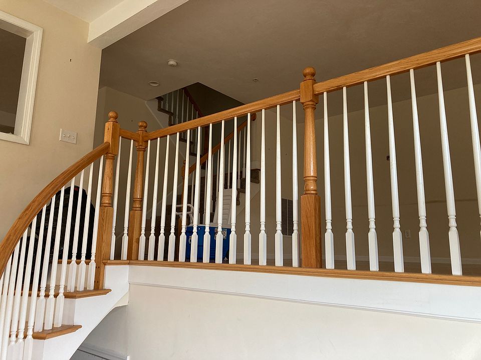 view of living/dining area from front foyer