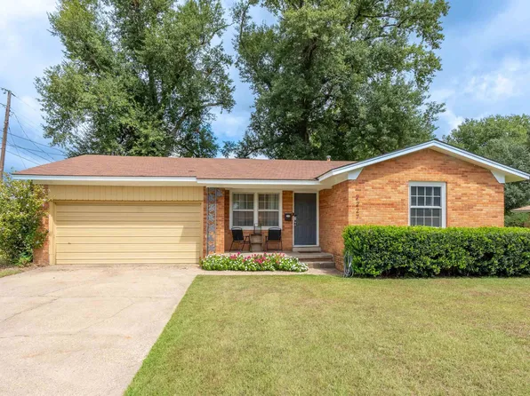 2227 Glenbrook Dr, Tyler, TX 75701
