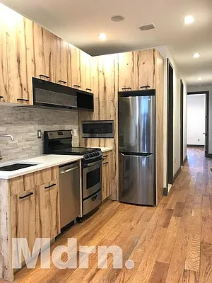 Rented by Mdrn Residential | media 19