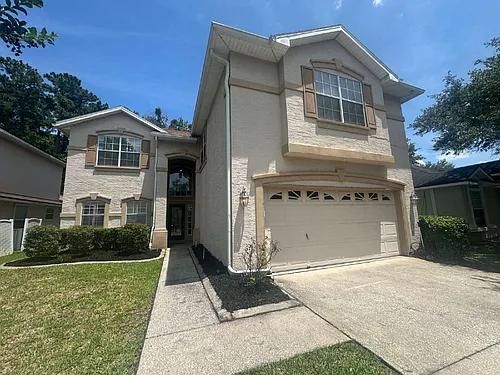 572 Redberry Ln Photo 1