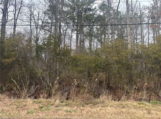 1832 Rockwood Dr, Chesapeake, VA 23323