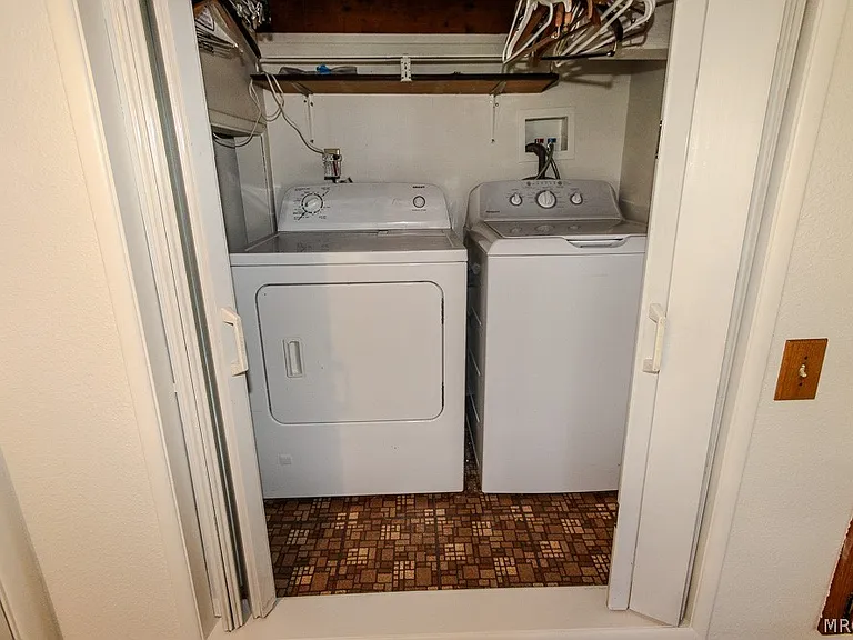 136 Mann Dr — Photo 30