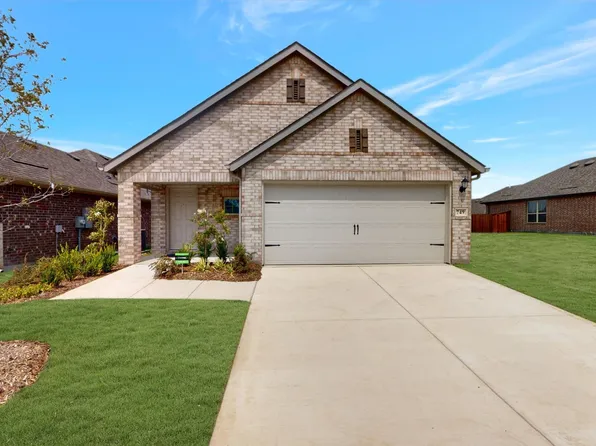 749 Hidden Feather Dr, Lavon, TX 75166