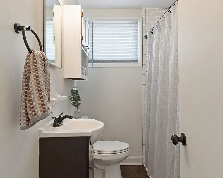 605 Annex Ave — Photo 20
