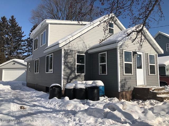 1st image of 216 Nowell St W