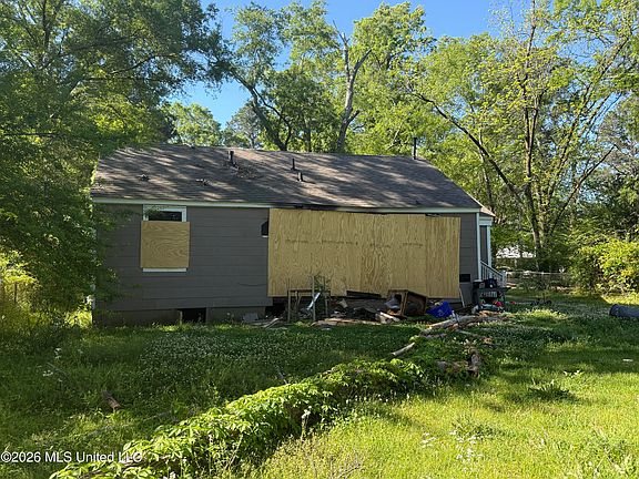4th image of 522 Woodbury Rd