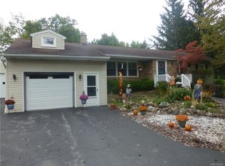 5686 Keck Rd, Lockport, NY 14094