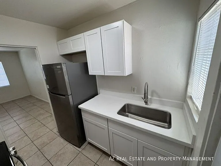 1038 N 16th St — Photo 3