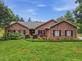 165 Fairway Dr, Greeneville, TN 37743