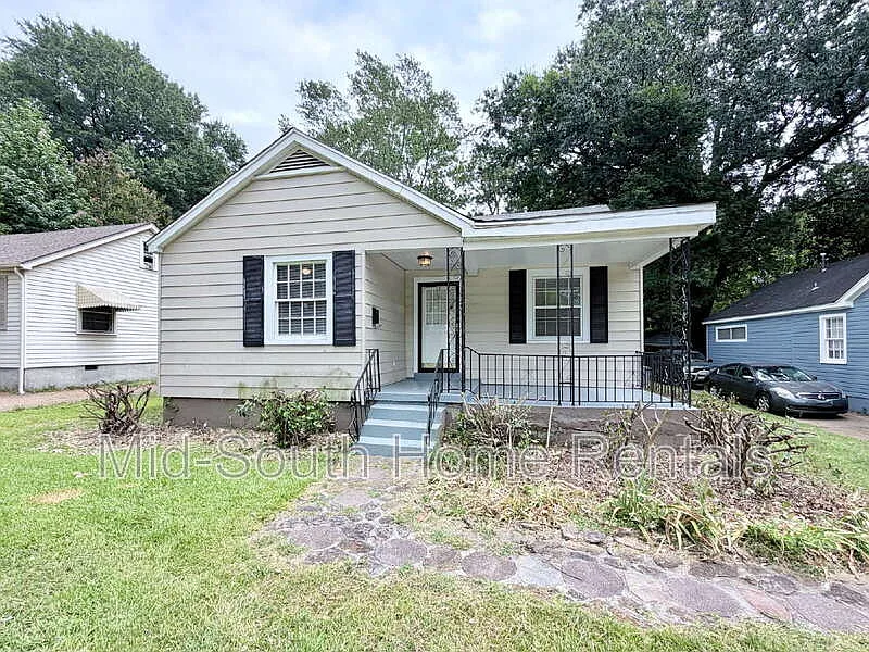 3 bed, 2.0 bath, 1435 sqft, $1,550 — Photo 2