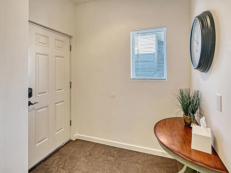 5424 Delridge Way SW #F — Photo 18