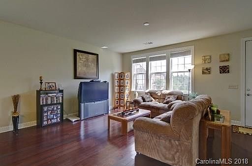3rd image of 128 Steinbeck Way APT A
