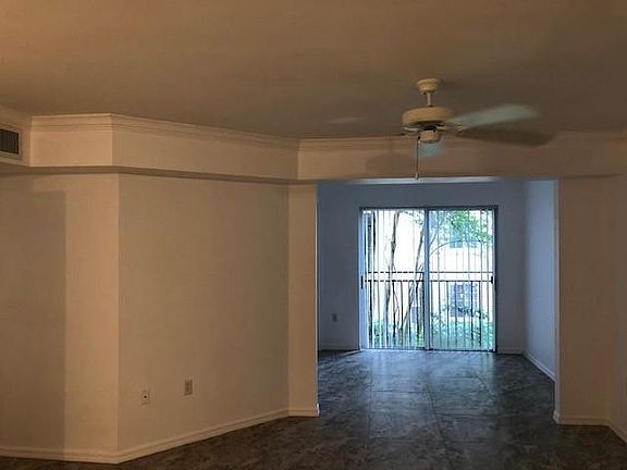3rd image of 2457 Centergate Dr APT 202