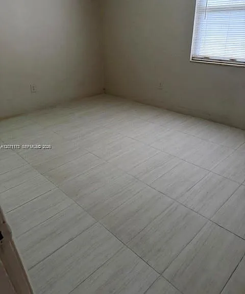 305 NW 12th Ave #1 — Photo 3