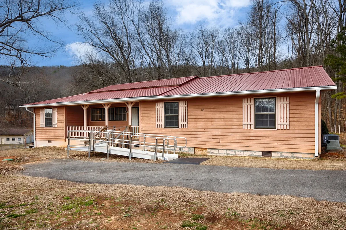 Building Photo - 195 State Highway 79