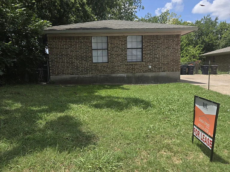 3440 Stuart Dr — Photo 9