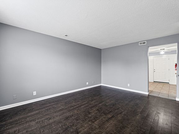 3rd image of 1269 Stateline Rd APT 40