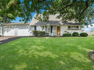 34 Cotton Rd, Levittown, PA 19057