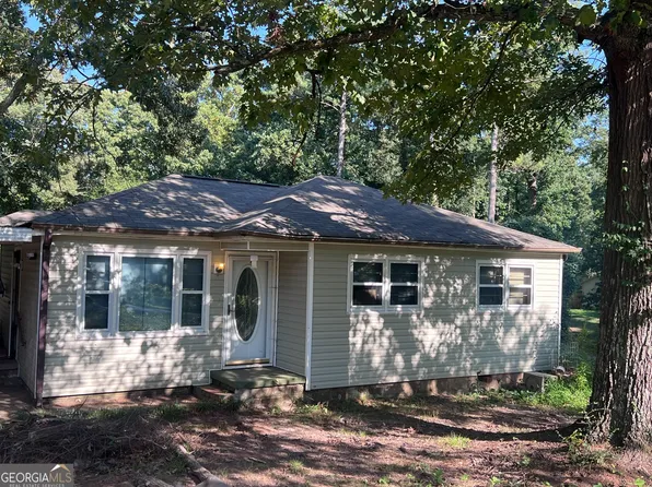 6055 Blackhawk Trl SE, Mableton, GA 30126