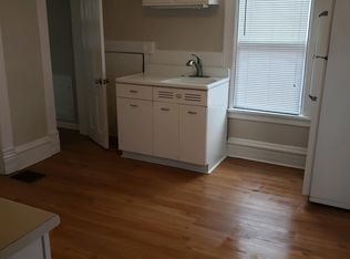 421 E State St, Geneva, IL 60134