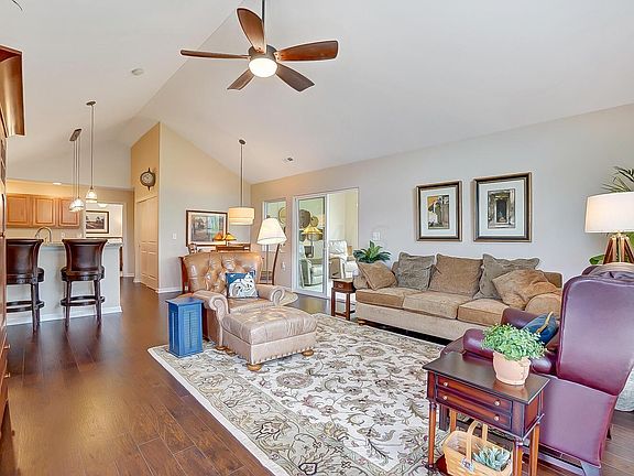 3rd image of 5804 Parchment Dr