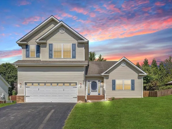 230 Meadow Dr, Christiansburg, VA 24073