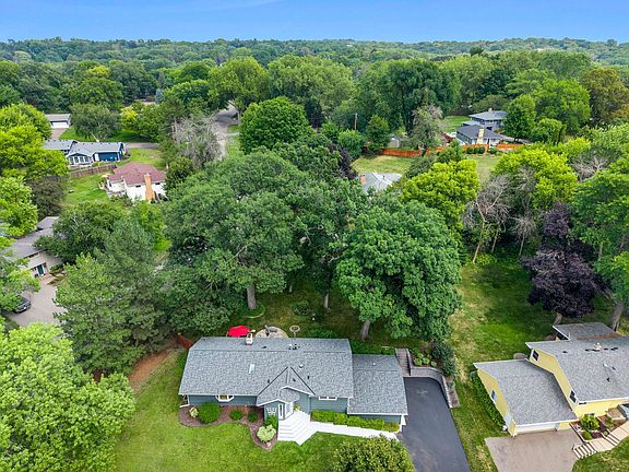 5th image of 16409 Norwood Ln