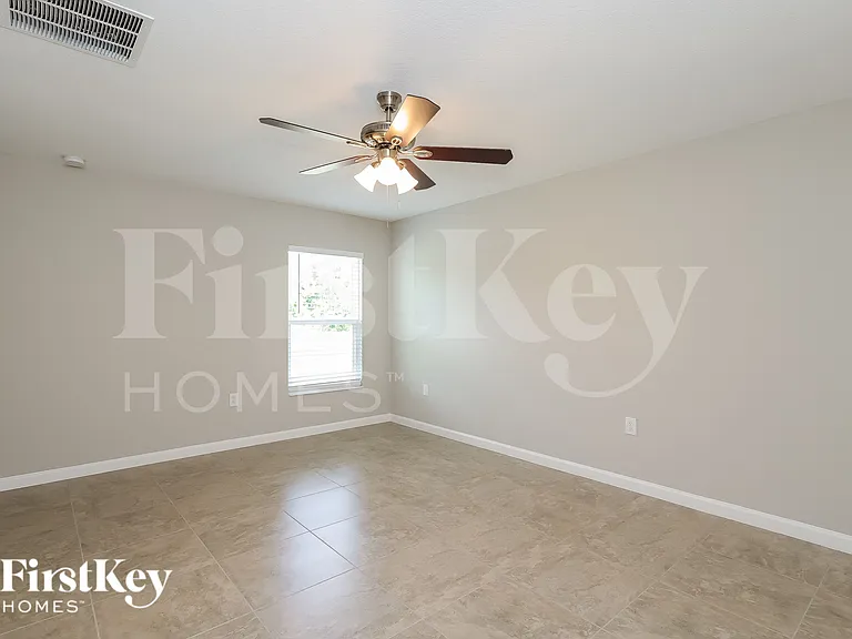 219 Southern Breeze Loop — Photo 8