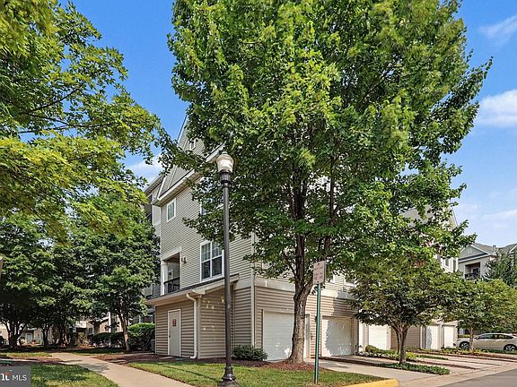 2nd image of 5148 Brittney Elyse Cir #T