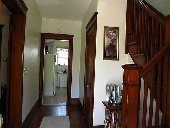 5th image of 176 Paine Ave
