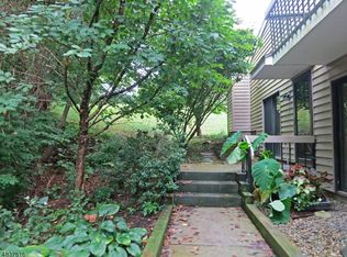23 South Ct #1301, Clinton, NJ 08809