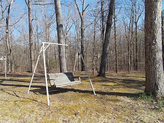 5th image of 211 Mollie Dr