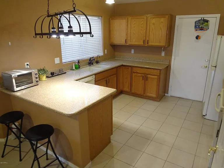 1341 W Bartlett Way — Photo 10