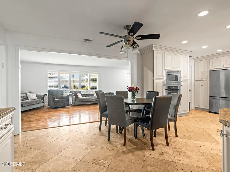 41 Poplar Ave — Photo 5