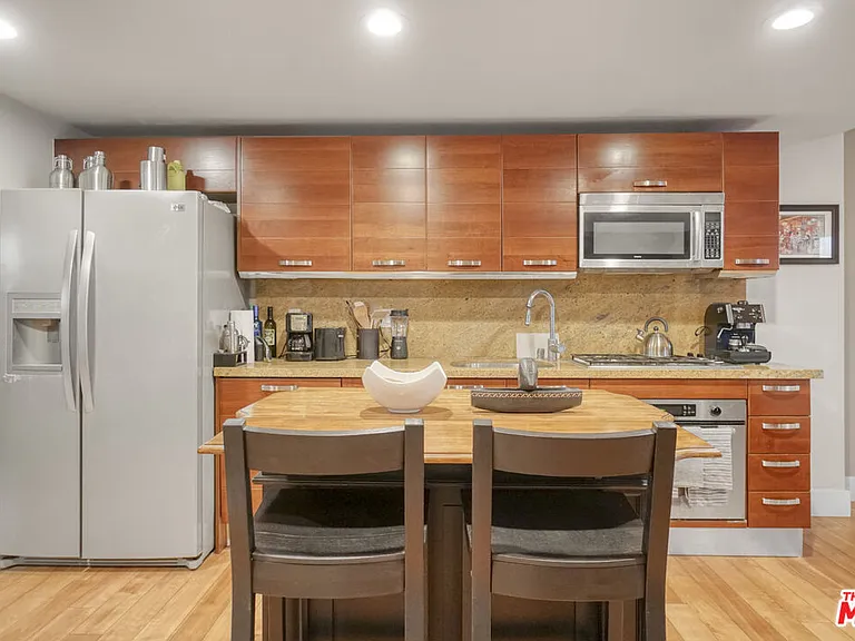 460 S Spring St #212 — Photo 19