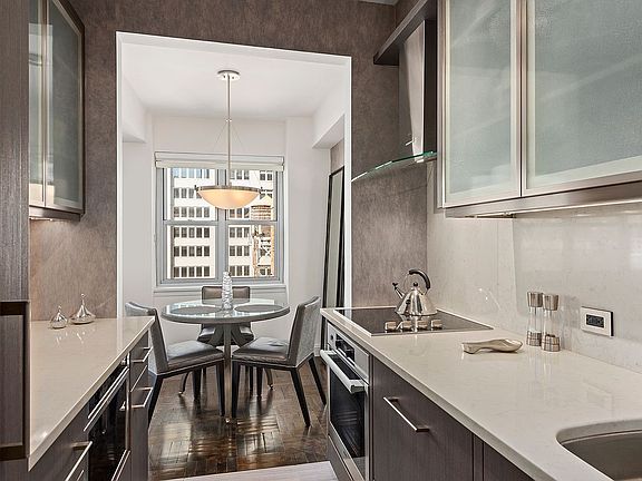 5th image of 80 Park Ave APT 14P